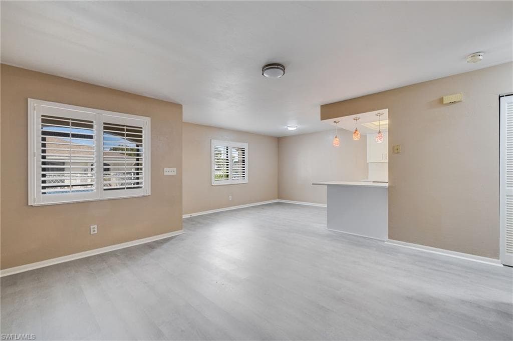 1113 Cape Coral PKWY W # 101, CAPE CORAL FL 33914-6