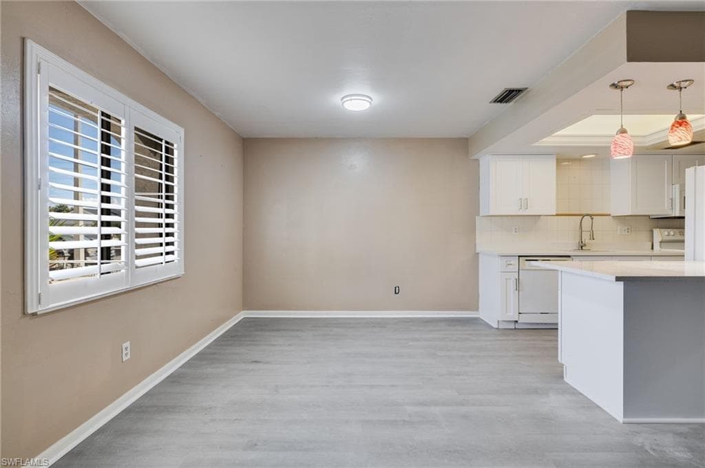 1113 Cape Coral PKWY W # 101, CAPE CORAL FL 33914-2