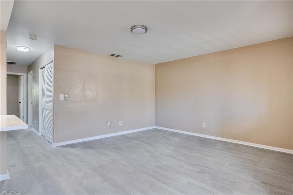 1113 Cape Coral PKWY W # 101, CAPE CORAL FL 33914-8
