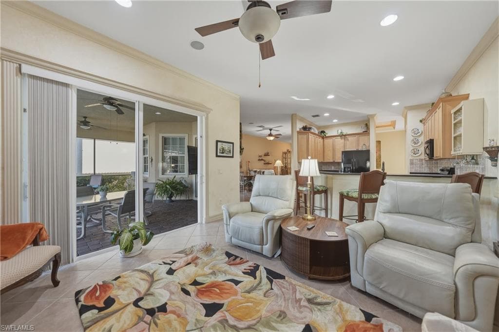 9149 Leatherwood LOOP, LEHIGH ACRES FL 33936-13