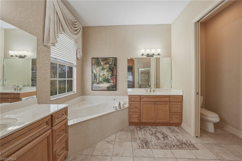 9149 Leatherwood LOOP, LEHIGH ACRES FL 33936-17