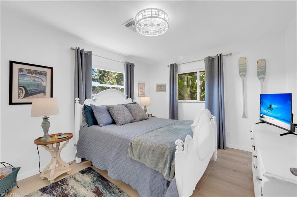 14526 Riverside DR-25