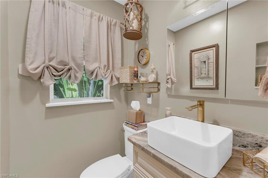 14526 Riverside DR-31