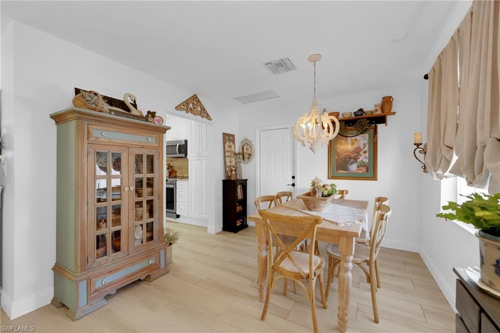 14526 Riverside DR-18