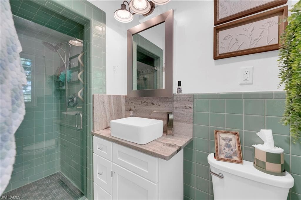 14526 Riverside DR-24
