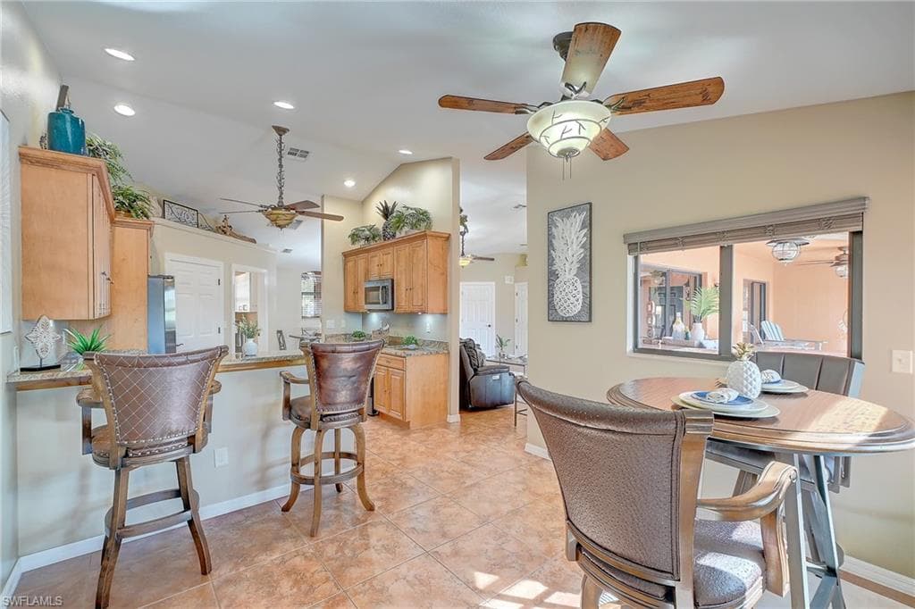 718 Arundel CIR, FORT MYERS FL 33913-6