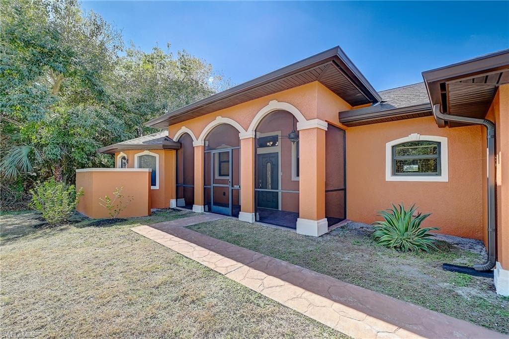 718 Arundel CIR, FORT MYERS FL 33913-2