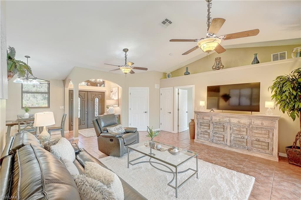 718 Arundel CIR, FORT MYERS FL 33913-8