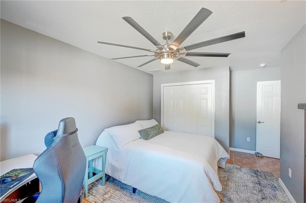 718 Arundel CIR, FORT MYERS FL 33913-23