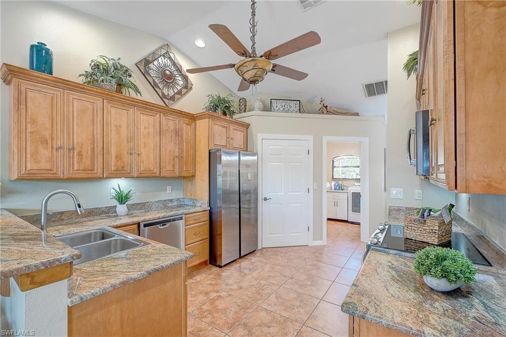 718 Arundel CIR, FORT MYERS FL 33913-10