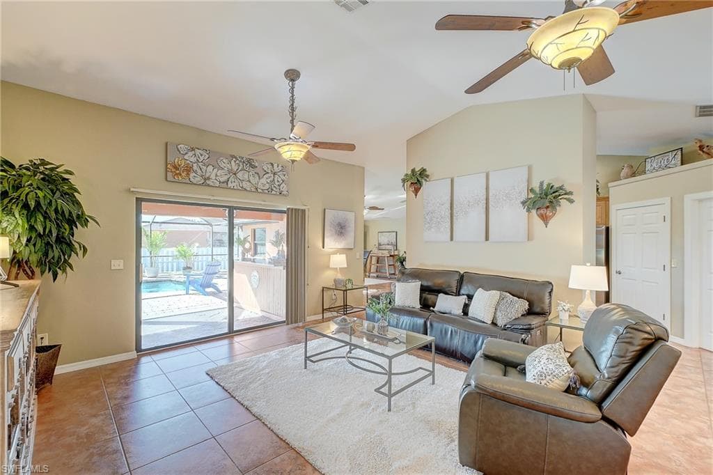 718 Arundel CIR, FORT MYERS FL 33913-7