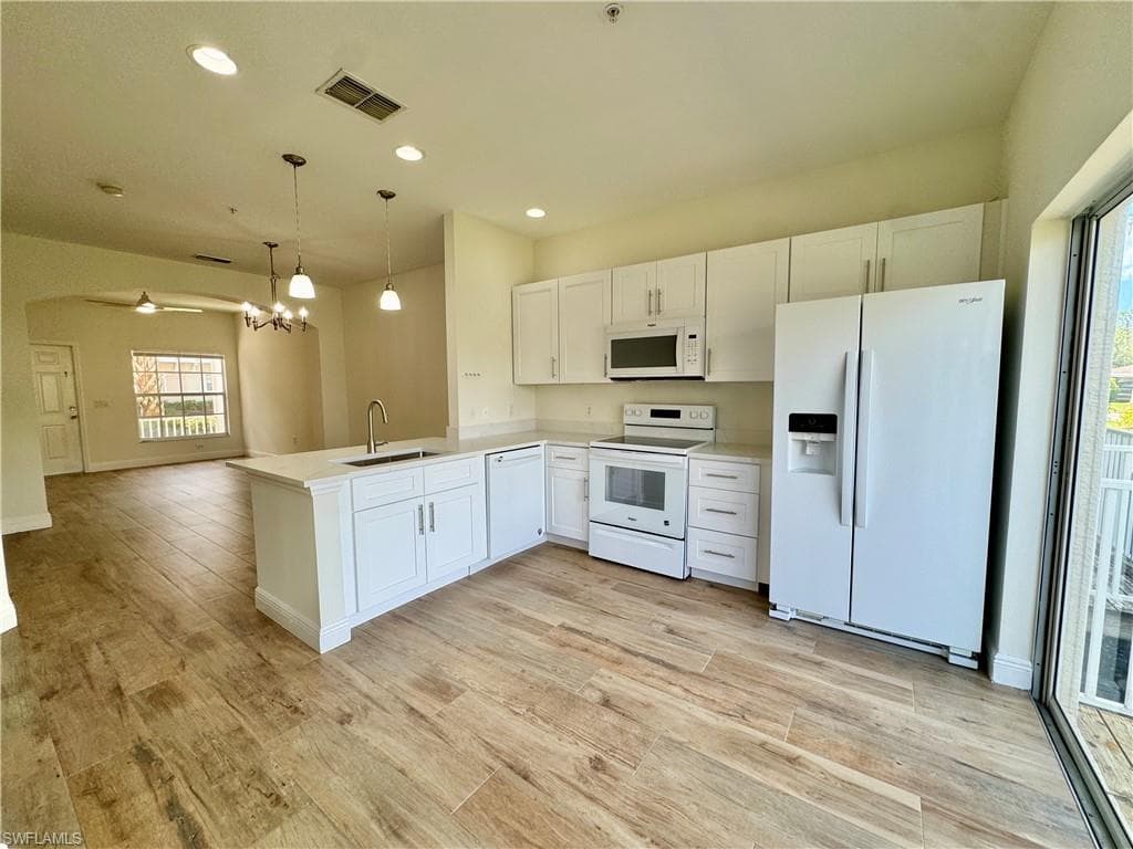 3255 Tamara DR # 16, NAPLES FL 34109-1