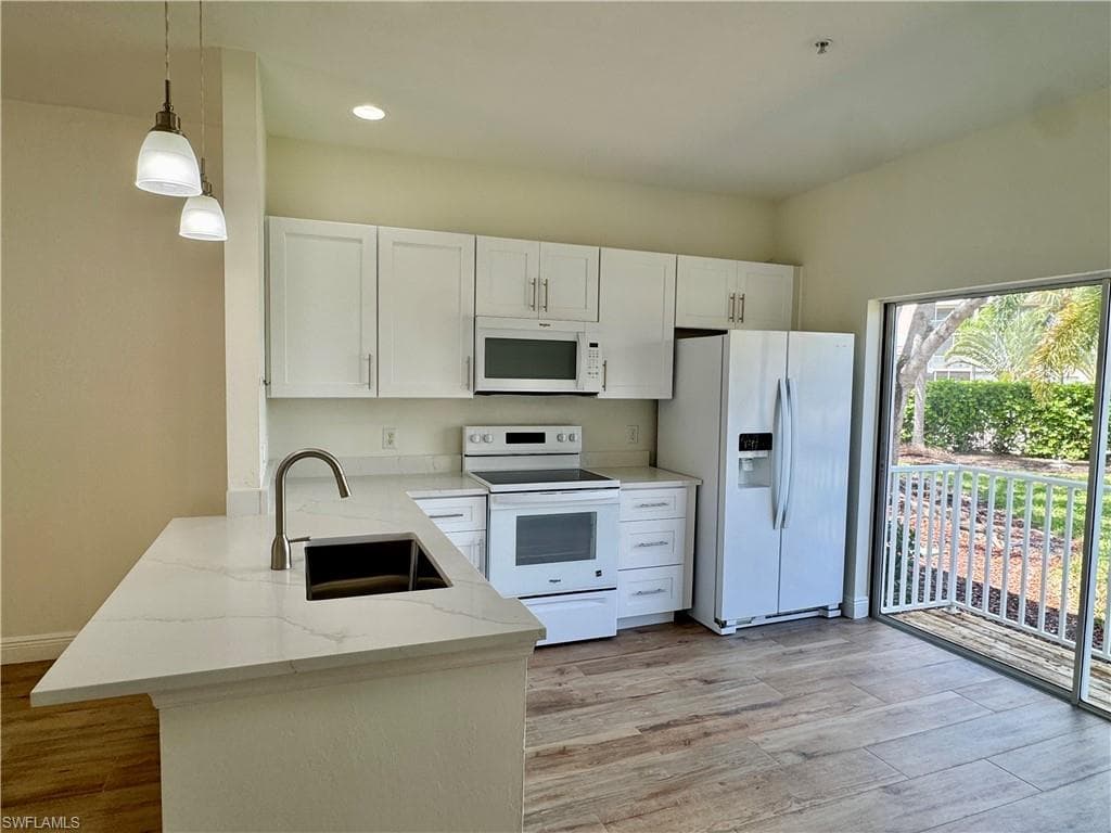 3255 Tamara DR # 16, NAPLES FL 34109-5