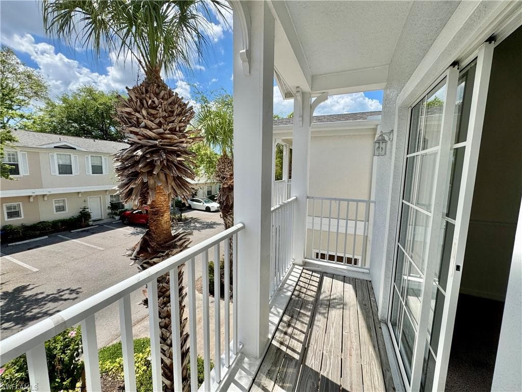 3255 Tamara DR # 16, NAPLES FL 34109-12