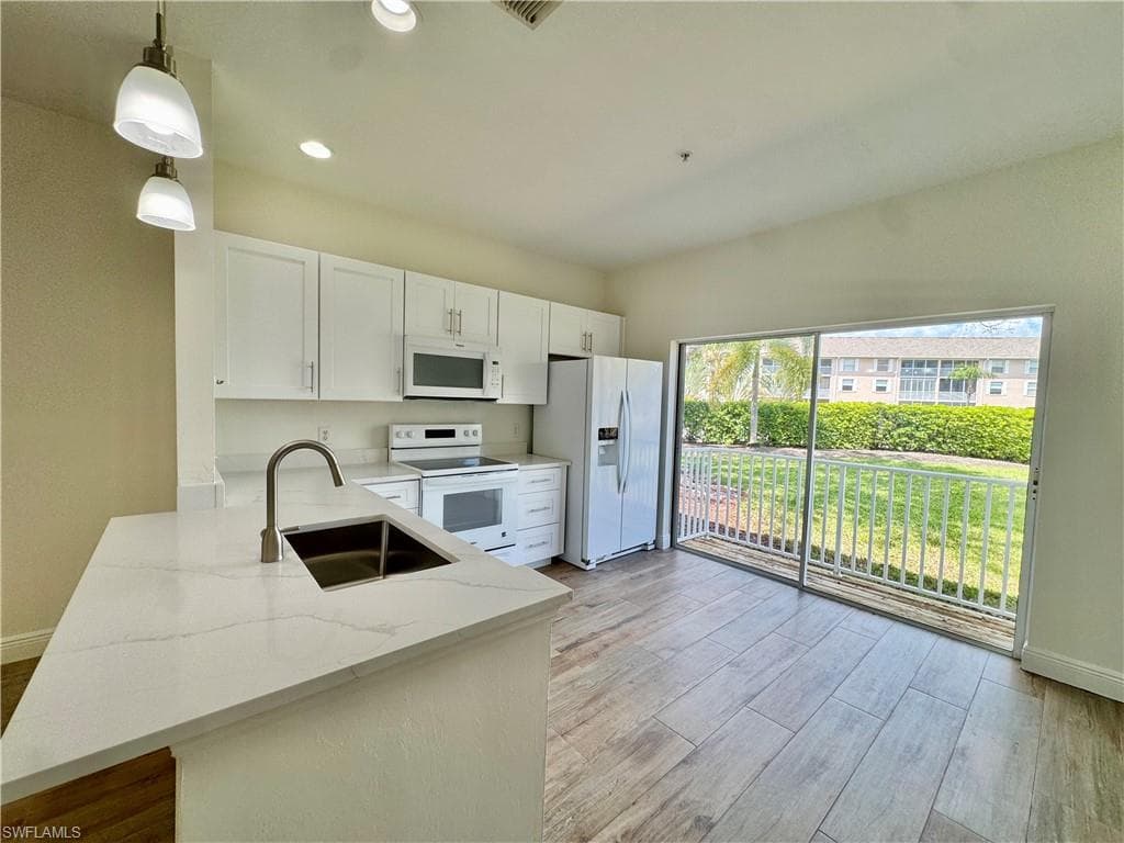 3255 Tamara DR # 16, NAPLES FL 34109-15