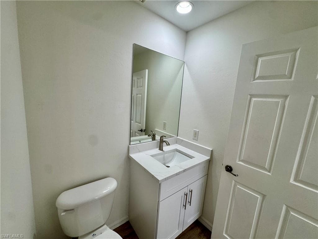 3255 Tamara DR 4-25