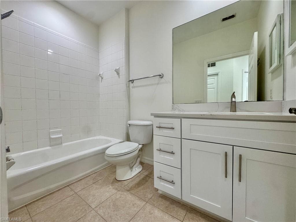 3255 Tamara DR # 16, NAPLES FL 34109-9