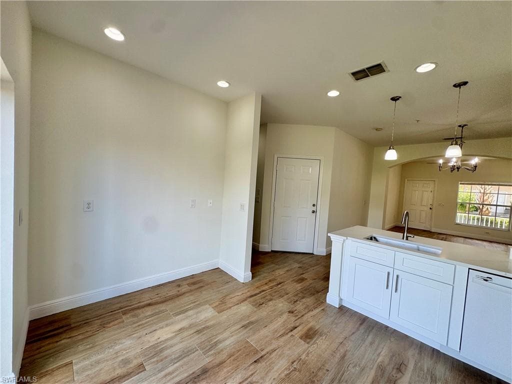 3255 Tamara DR # 16, NAPLES FL 34109-14