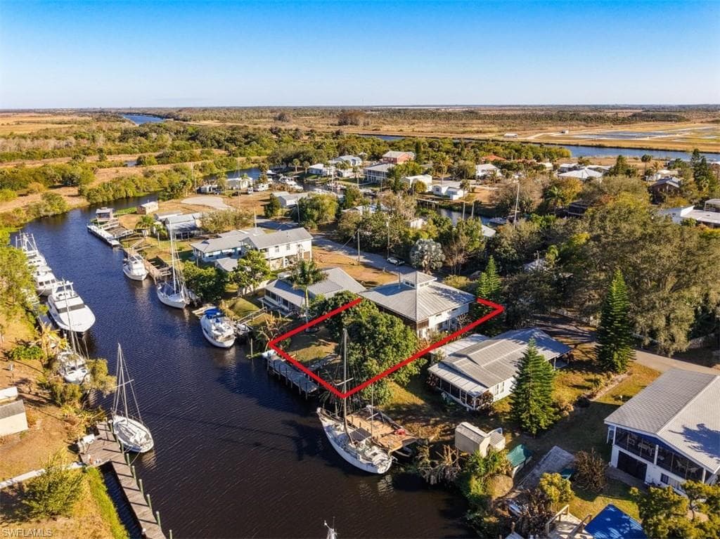 1071 Schooner LN, MOORE HAVEN FL 33471-1