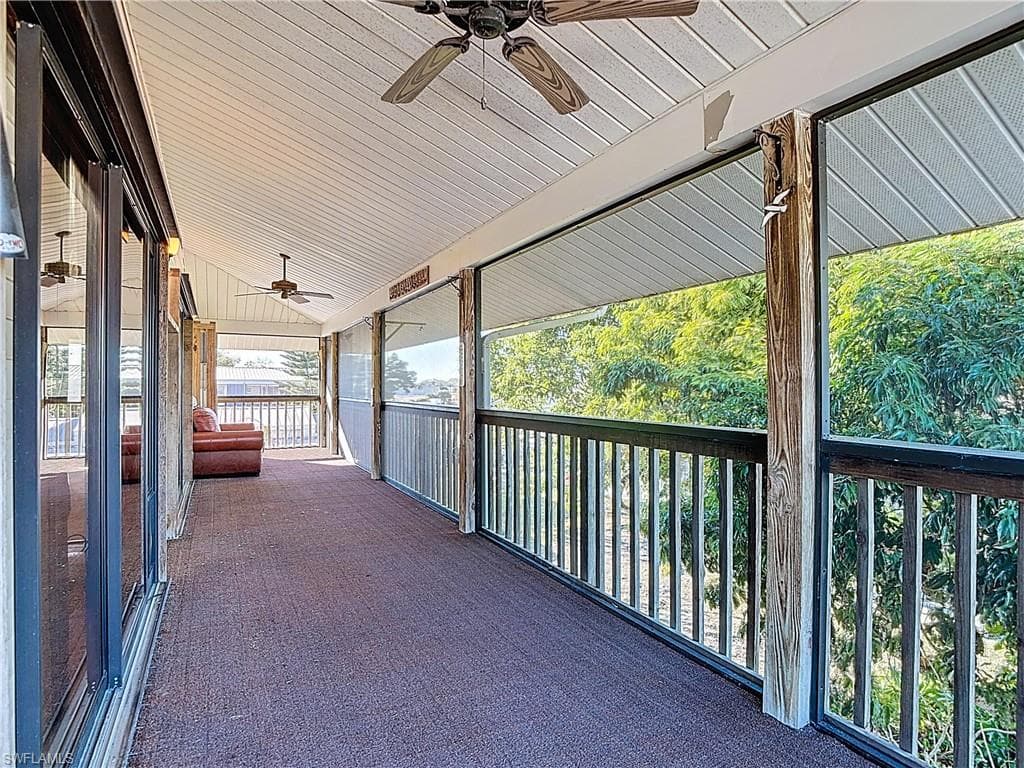 1071 Schooner LN, MOORE HAVEN FL 33471-5