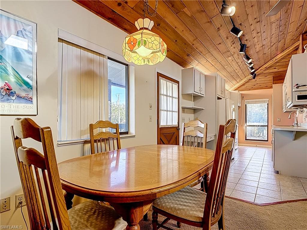1071 Schooner LN, MOORE HAVEN FL 33471-12