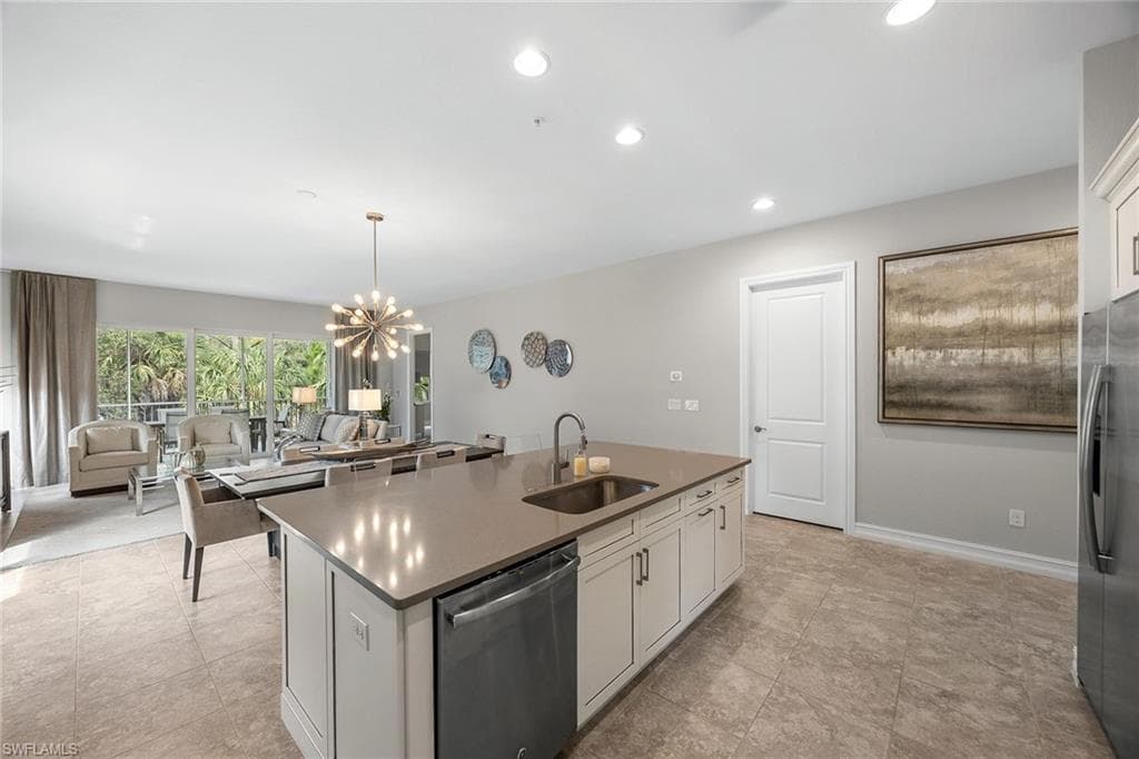 7825 Hawthorne DR 2103-12