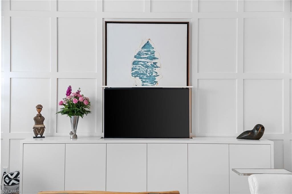 443 8th AVE S # 104, NAPLES FL 34102-4