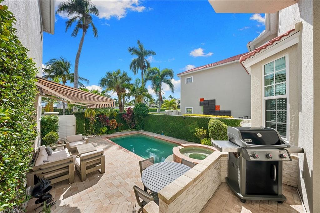 443 8th AVE S # 104, NAPLES FL 34102-43