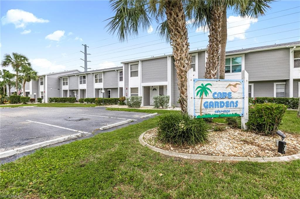 4641 SW Santa Barbara PL # 8, CAPE CORAL FL 33914-19
