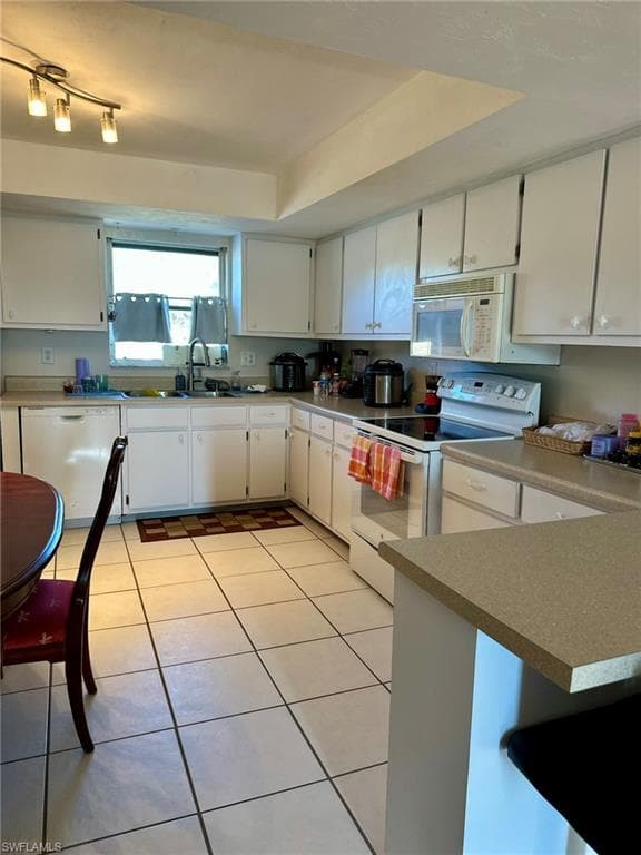 5917 Littlestone CT # 201, NORTH FORT MYERS FL 33903-6