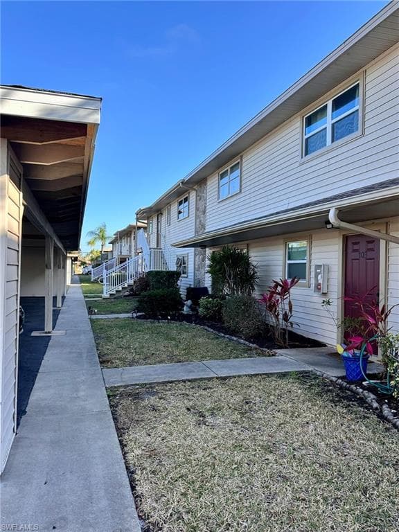 5917 Littlestone CT # 201, NORTH FORT MYERS FL 33903-27