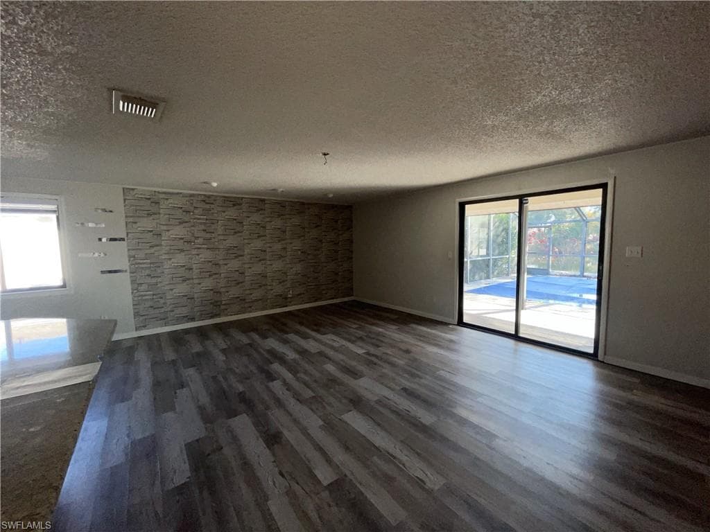 16264 Shadow Pine RD, NORTH FORT MYERS FL 33917-9