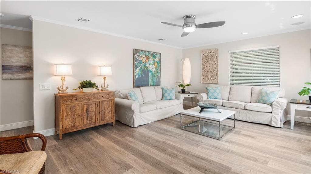 1051 Cypress Woods DR, NAPLES FL 34103-2