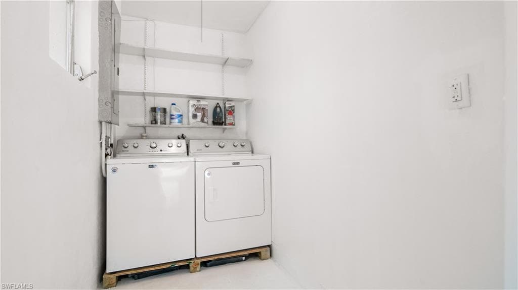 1051 Cypress Woods DR, NAPLES FL 34103-14