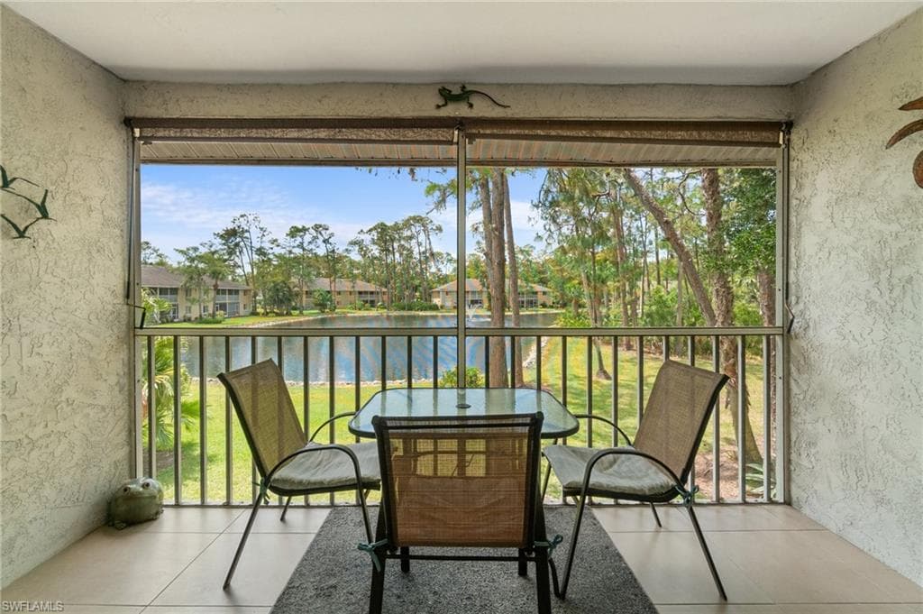 5700 Woodmere Lake CIR # E201, NAPLES FL 34112-16