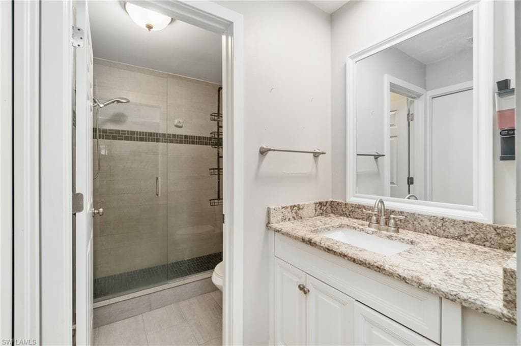 5700 Woodmere Lake CIR # E201, NAPLES FL 34112-11