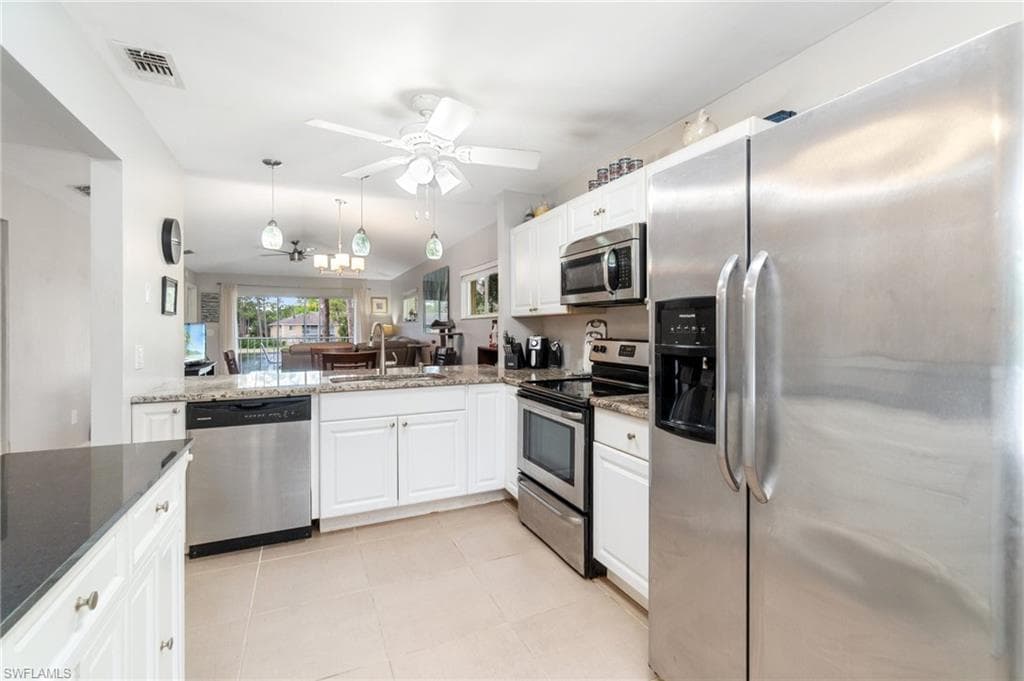 5700 Woodmere Lake CIR # E201, NAPLES FL 34112-9