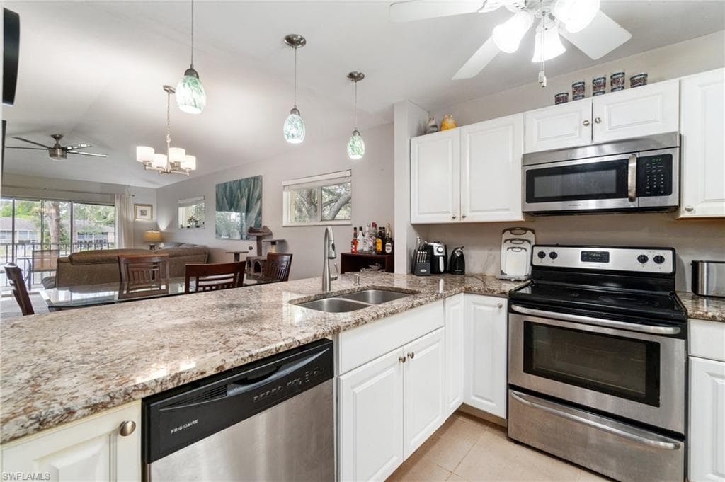 5700 Woodmere Lake CIR # E201, NAPLES FL 34112-7