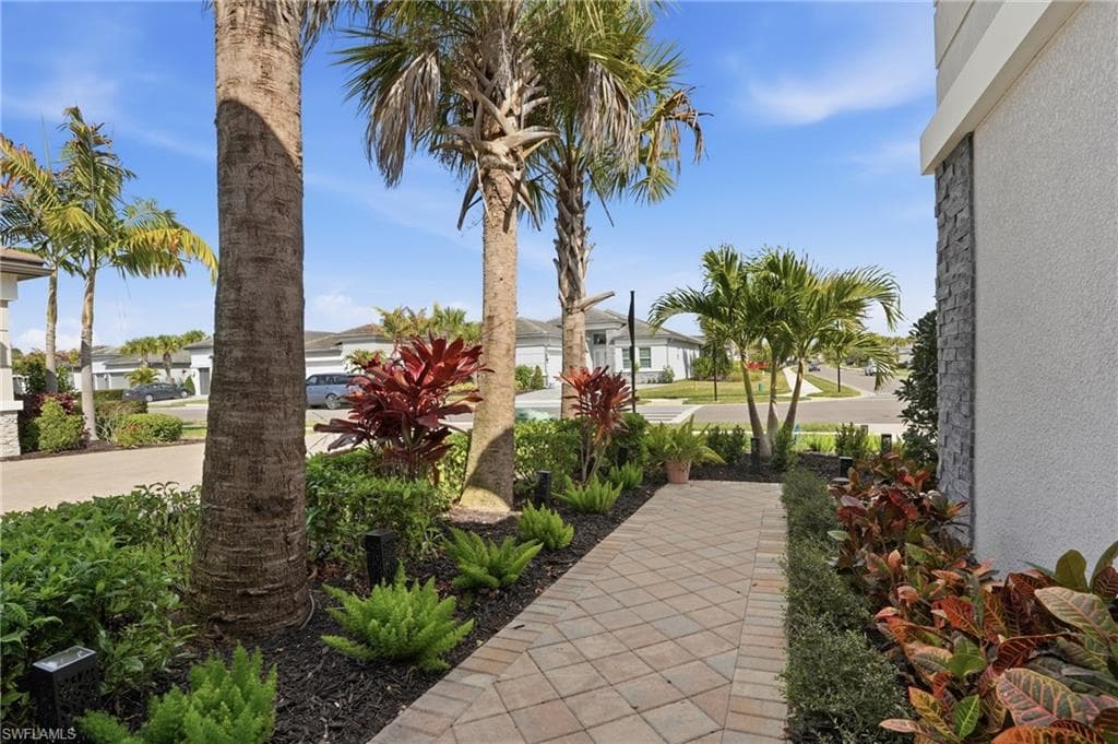 11871 Gardenia AVE-9
