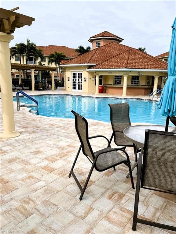 1137 Van Loon Commons CIR 202-27