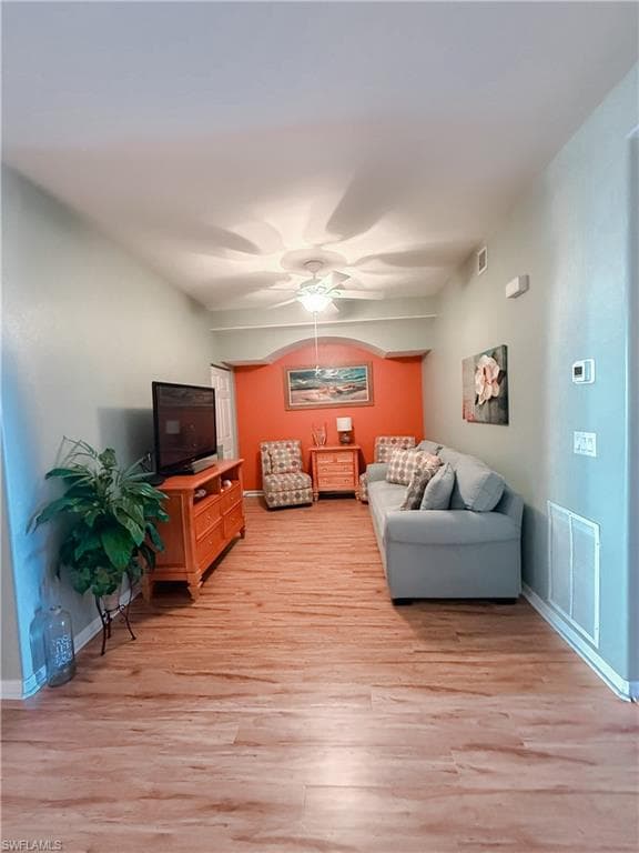 1137 Van Loon Commons CIR 202-9
