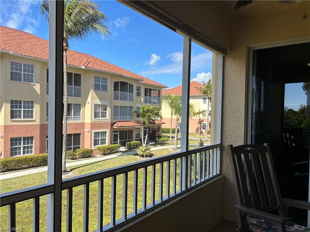1137 Van Loon Commons CIR 202-14