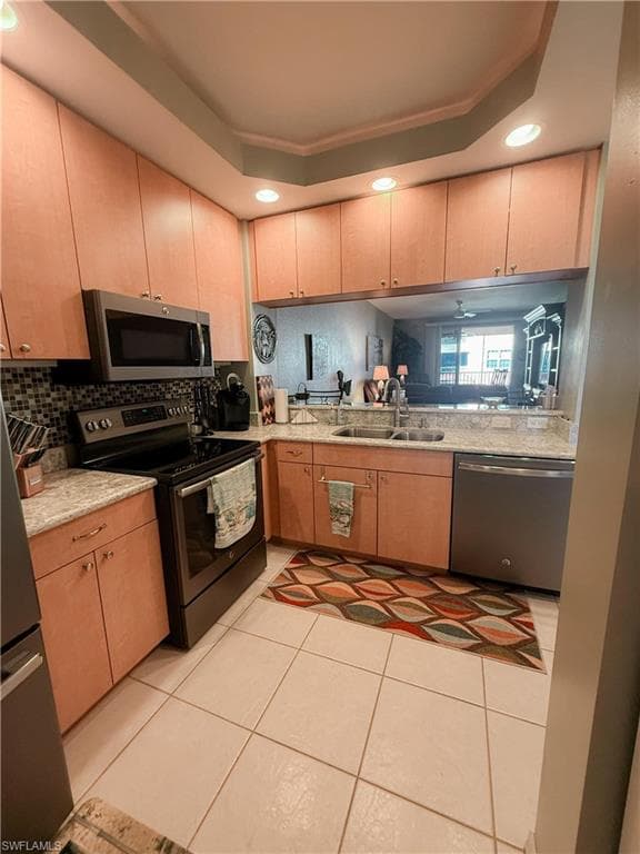 1137 Van Loon Commons CIR 202-3