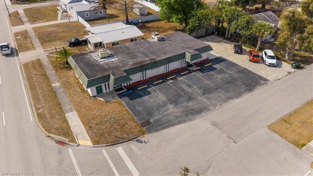 401 S W C Owen AVE-27