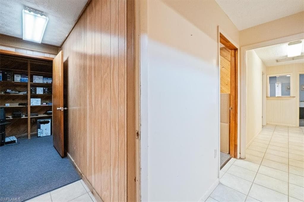 401 S W C Owen AVE-13