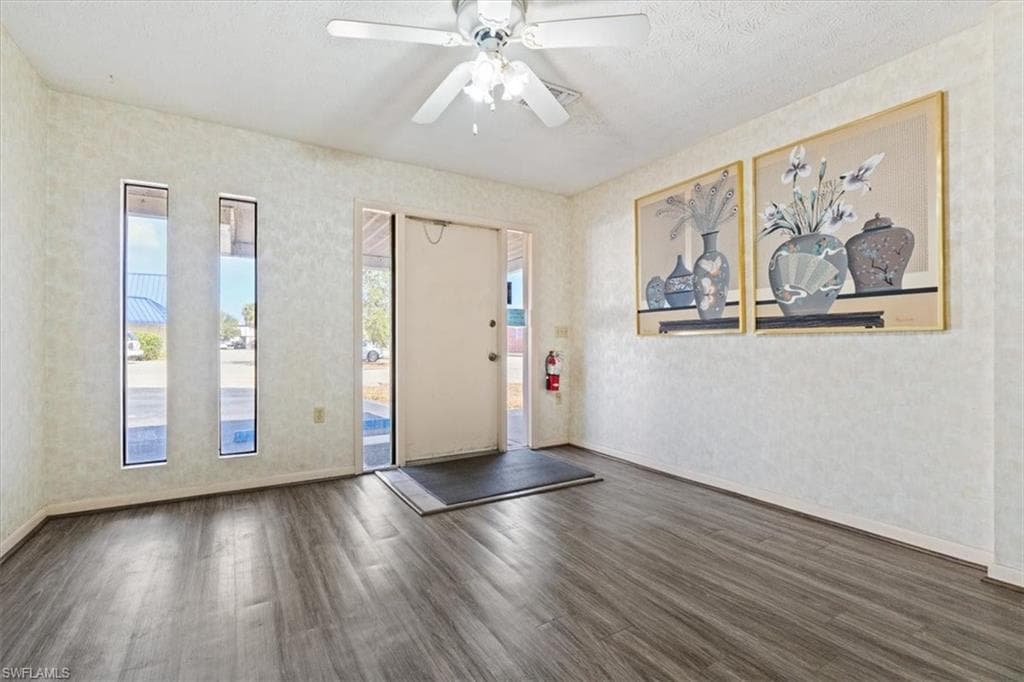 401 S W C Owen AVE-20