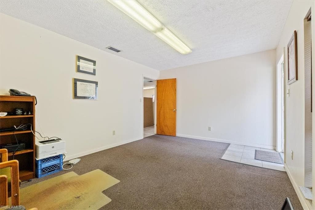 401 S W C Owen AVE-38