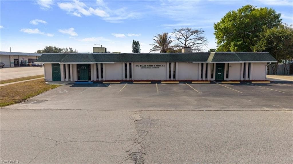401 S W C Owen AVE-33