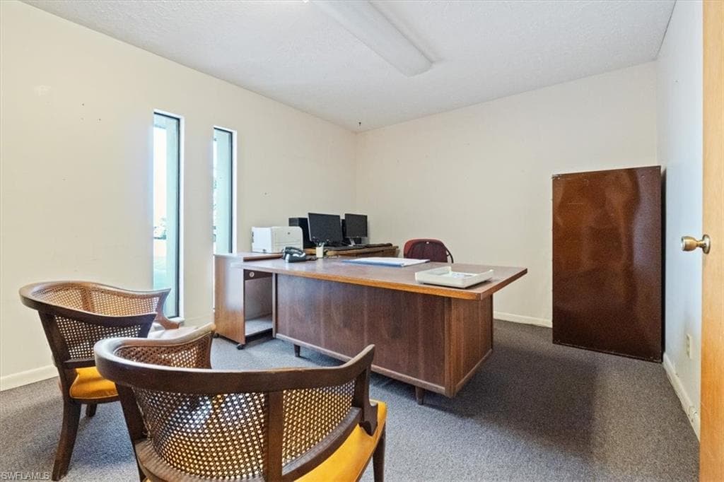 401 S W C Owen AVE-41