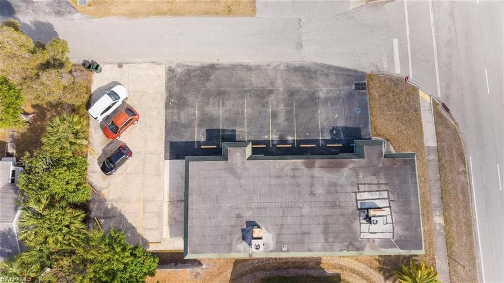 401 S W C Owen AVE-29